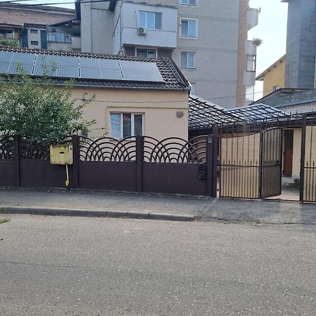 La Bebe 3 Apartment Hunedoara Bagian luar foto